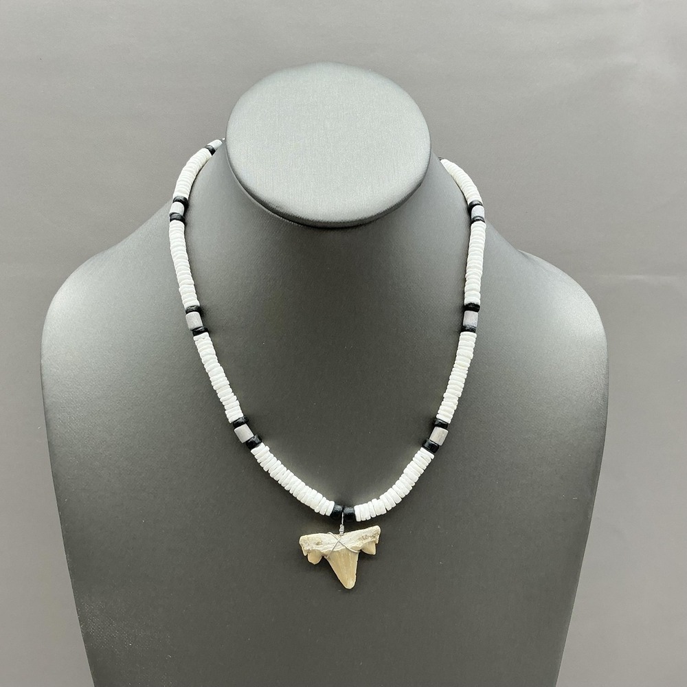 Surf Style Necklace White Shell Beaded Shark Tooth‎ Pendant Beach Jewelry Surfer